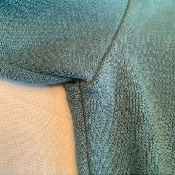 🌆StreetWear  Society Crop Top Sweater - Size Small, 90s Style, Vintage Vibes!🌆 - Picture 7 of 9